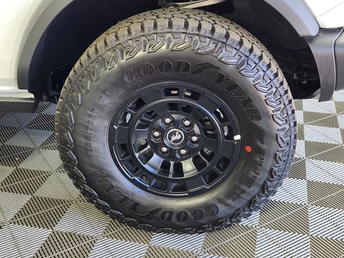 New 2026 Ford Bronco Badlands AWD/4WD image 9