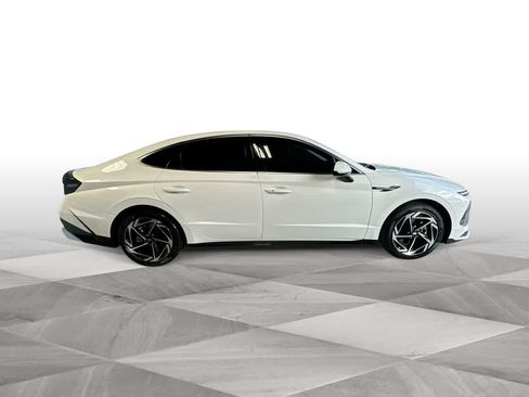 Used 2026 Hyundai Sonata SEL FWD image 9