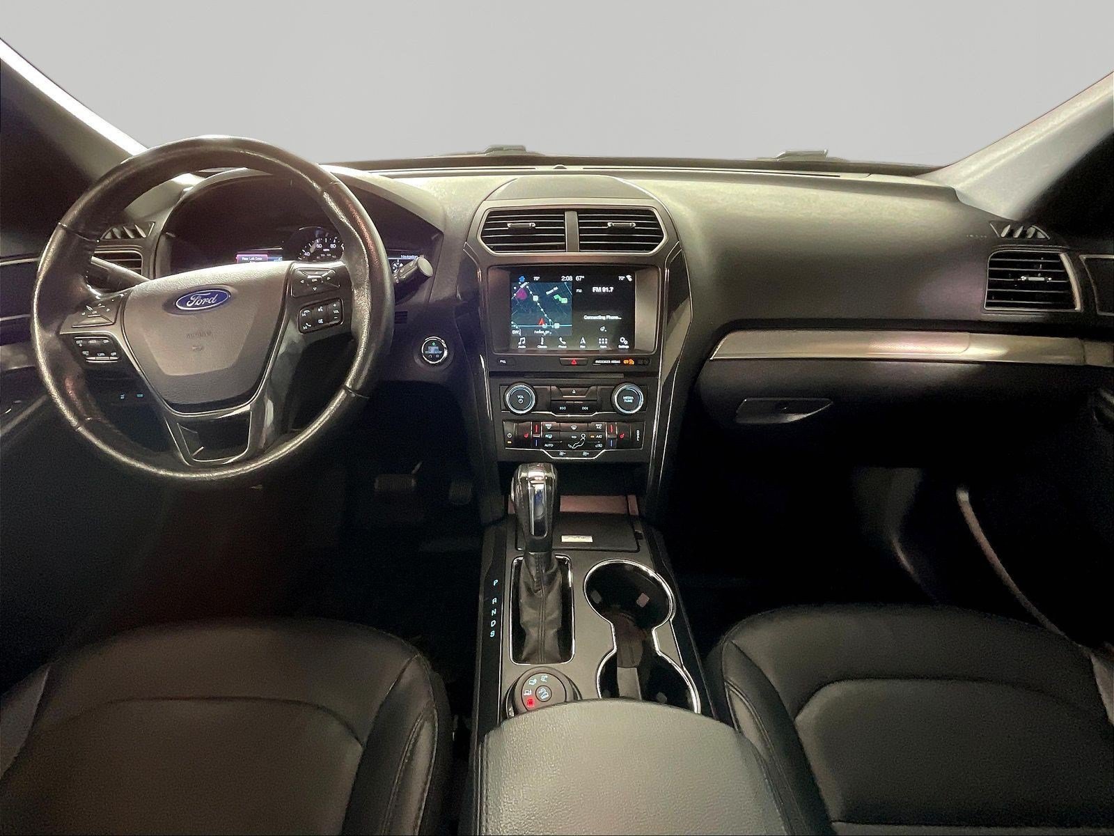Used 2018 Ford Explorer XLT w/ Equipment Group 202A AWD/4WD image 7