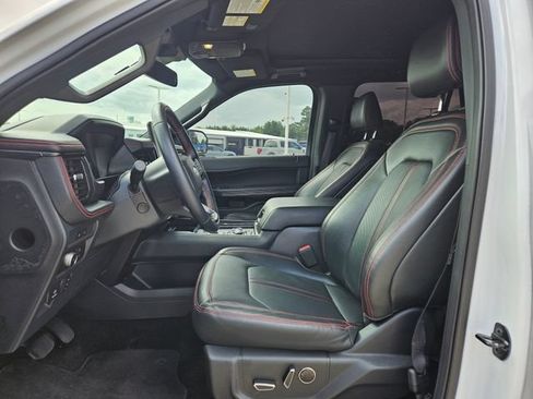 Used 2022 Ford Expedition Limited AWD/4WD image 6