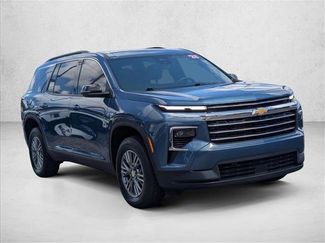 Used 2025 Chevrolet Traverse LT FWD video 3