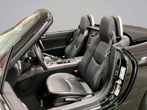 Used 2012 MAZDA MX-5 Miata Grand Touring w/ Premium Pkg RWD image 24
