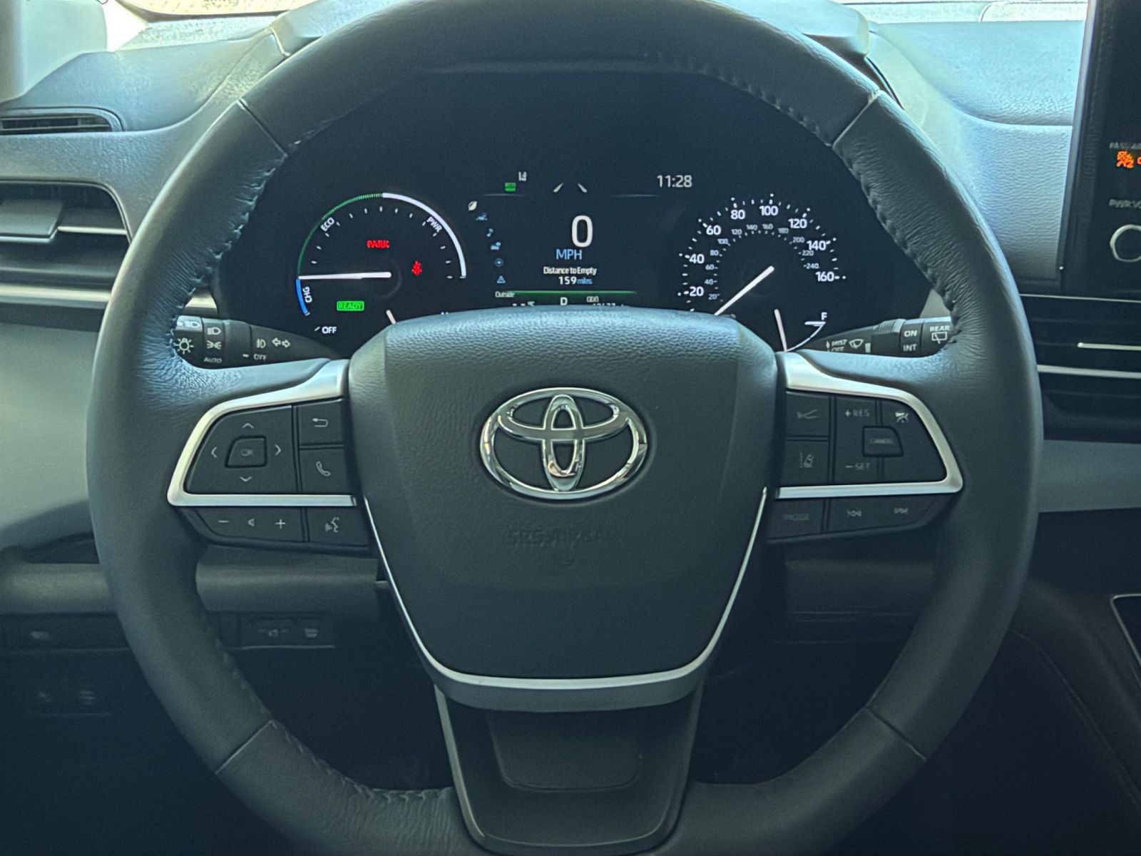 Used 2025 Toyota Sienna XLE FWD image 29