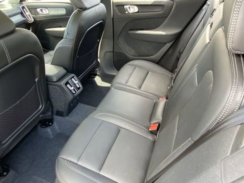 New 2025 Volvo XC40 B5 Core w/ Protection Package Premier image 17