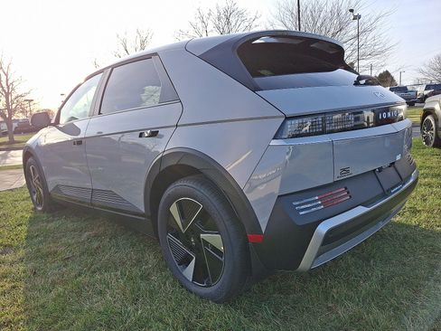 New 2026 Hyundai Ioniq 5 SEL image 3