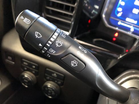 Used 2022 Chevrolet Silverado 1500 RST AWD/4WD image 28