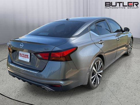 Used 2021 Nissan Altima 2.5 SR w/ SR Premium Package FWD image 6