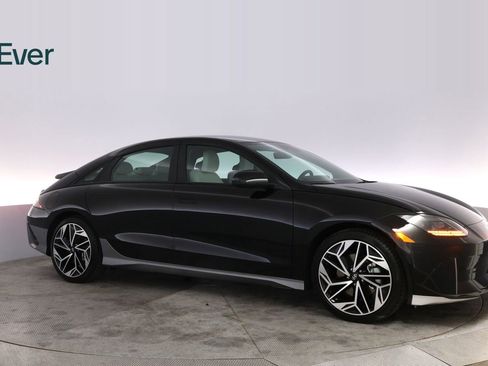 Used 2024 Hyundai Ioniq 6 SEL image 14