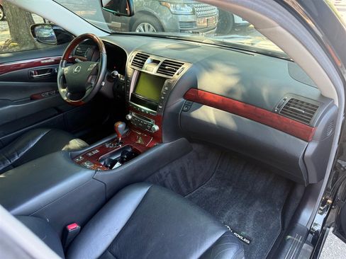 Used 2010 Lexus LS 460 RWD image 18