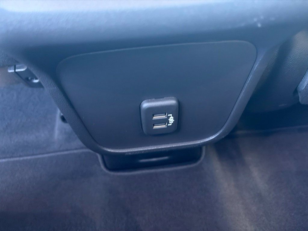 Used 2020 Chevrolet Equinox LT AWD/4WD image 26