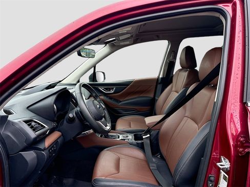 Used 2024 Subaru Forester Touring image 22