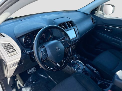 Used 2017 Mitsubishi Outlander Sport LE image 24