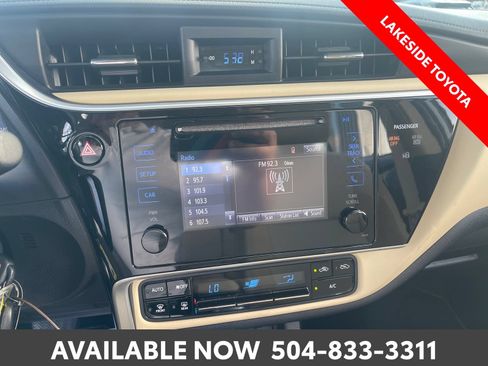 Used 2017 Toyota Corolla LE FWD image 30