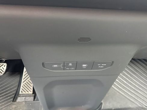 Used 2024 Kia EV9 GT-Line AWD/4WD image 22