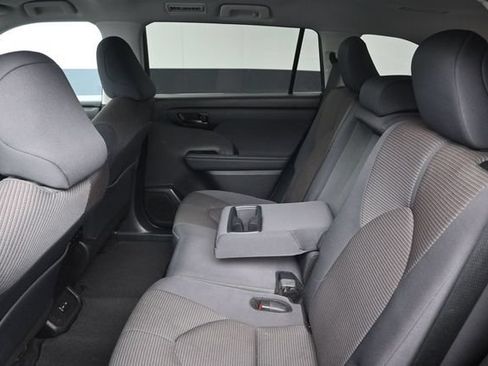 Certified 2024 Toyota Highlander LE AWD/4WD image 28