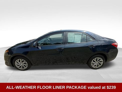 Used 2018 Toyota Corolla LE FWD image 3