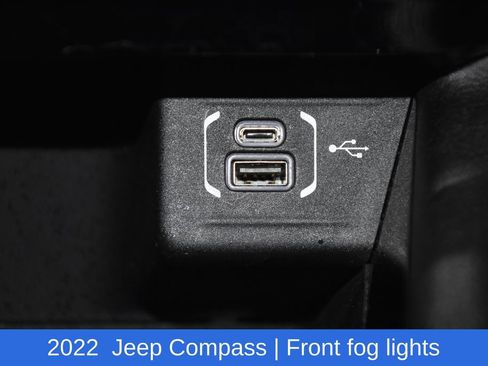 Used 2022 Jeep Compass Limited w/ Sun and Sound Group image 21