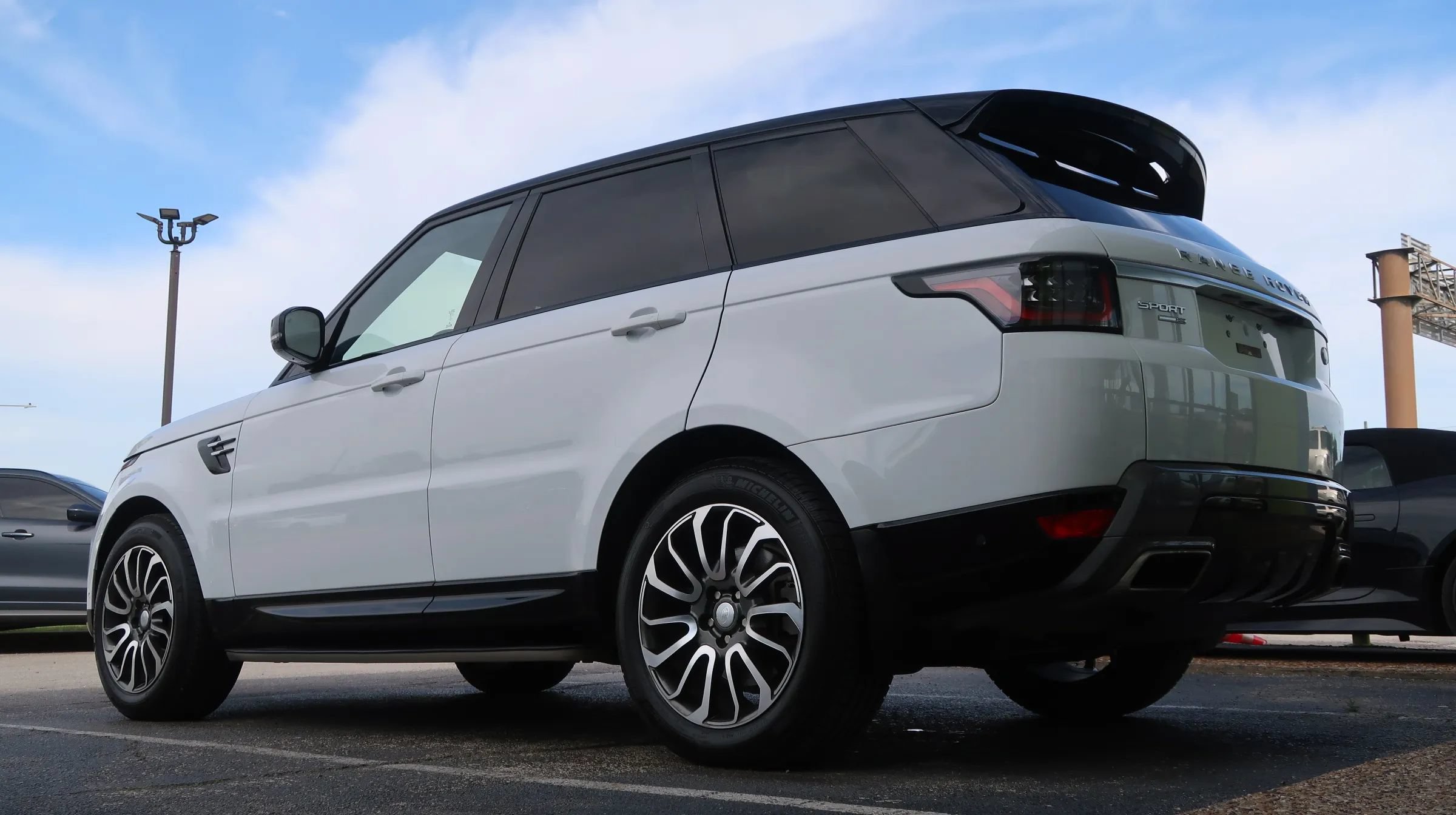 Used 2018 Land Rover Range Rover Sport HSE AWD/4WD image 13
