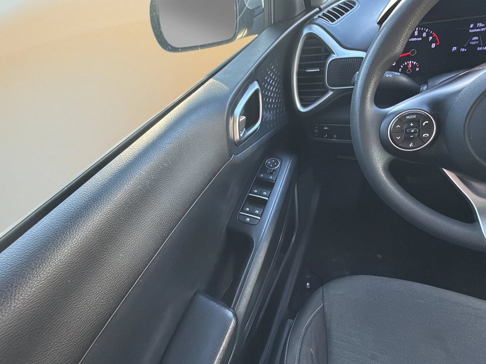 Used 2020 Kia Soul S FWD image 19