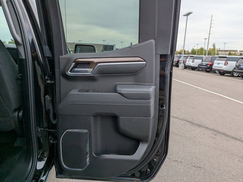 Certified 2025 Chevrolet Silverado 1500 LT AWD/4WD image 38