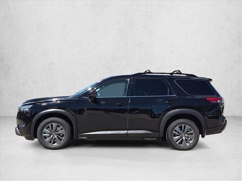 Used 2024 Nissan Pathfinder SV AWD/4WD image 9