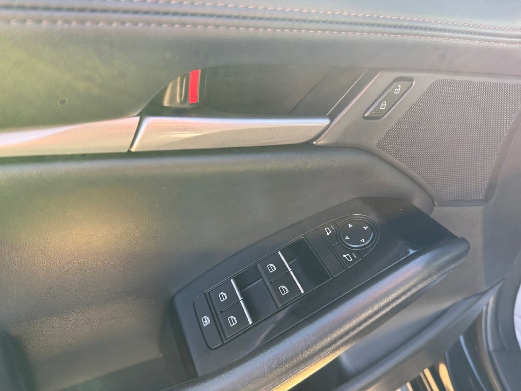 Used 2024 MAZDA MAZDA3 s FWD image 20