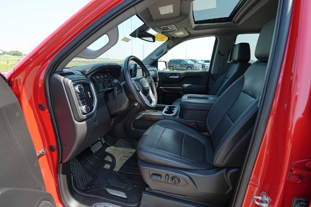 Used 2022 GMC Sierra 1500 SLT w/ SLT Premium Package AWD/4WD image 17