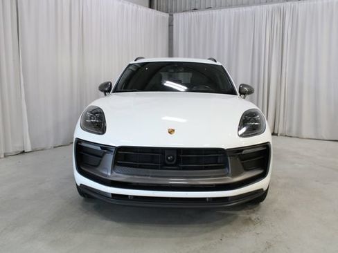 Used 2023 Porsche Macan Turbo AWD/4WD image 34
