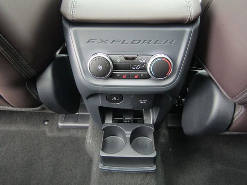 New 2026 Ford Explorer Platinum AWD/4WD image 35