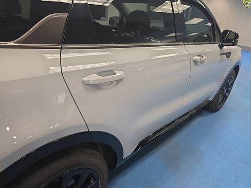 Used 2022 Kia Sorento SX FWD image 7