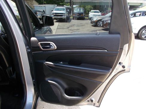 Used 2014 Jeep Grand Cherokee Limited AWD/4WD image 19