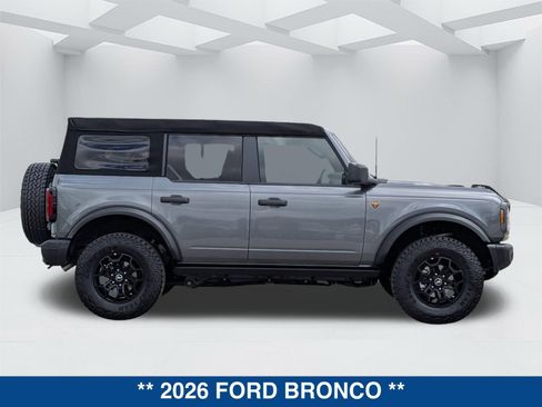New 2026 Ford Bronco Badlands image 3