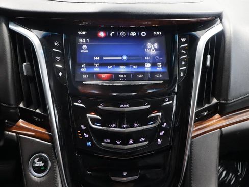 Used 2015 Cadillac Escalade Premium AWD/4WD image 24