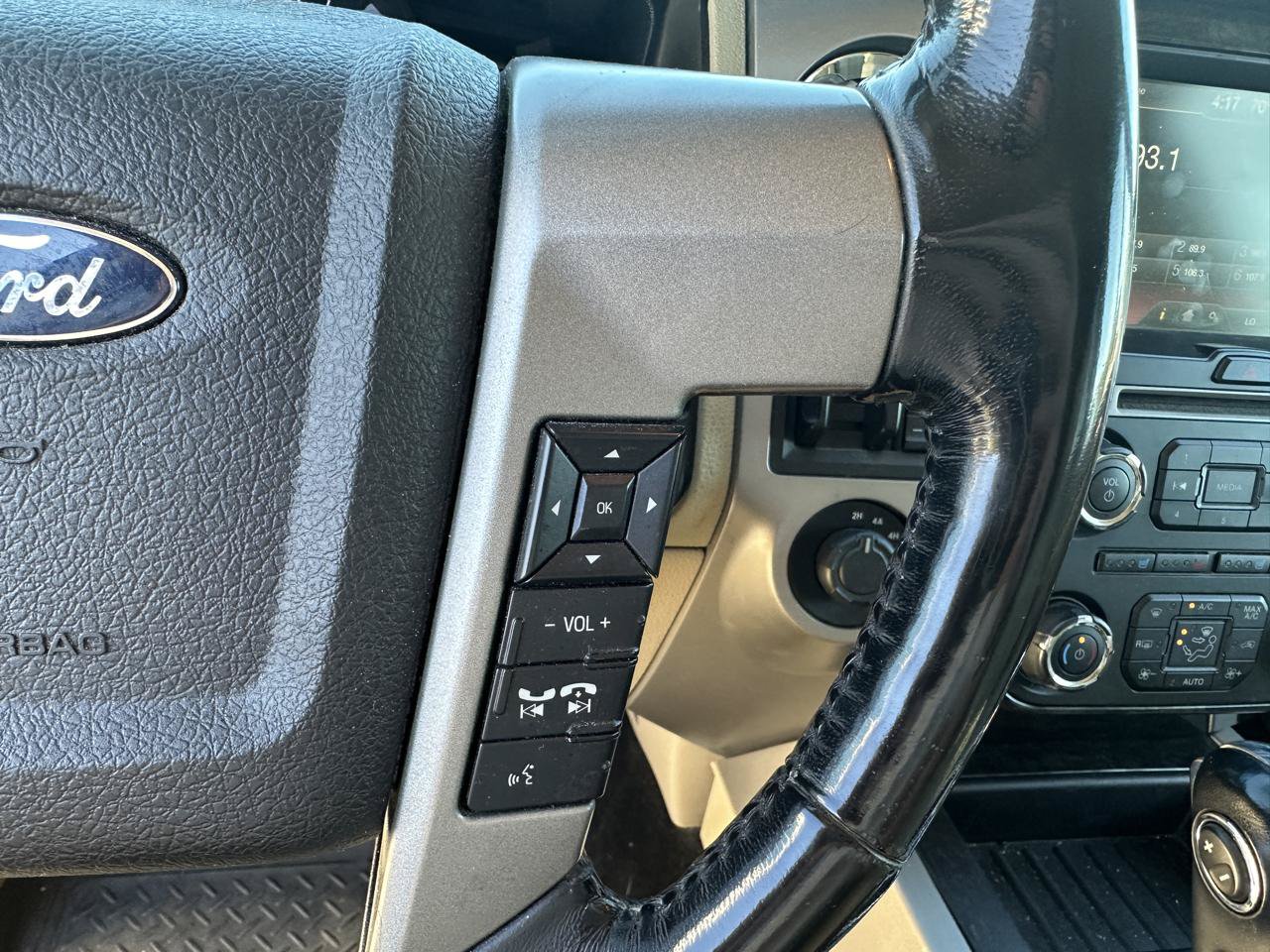 Used 2015 Ford Expedition EL Limited w/ Equipment Group 301A AWD/4WD image 15