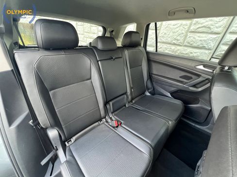 Used 2018 Volkswagen Tiguan SE FWD image 43