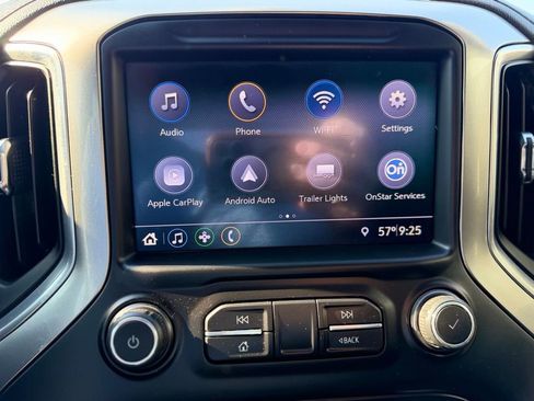 Used 2019 Chevrolet Silverado 1500 LT w/ Texas Edition image 11