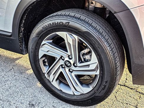 Used 2023 Hyundai Santa Fe SE image 7