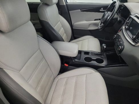 Used 2017 Kia Sorento SX image 21