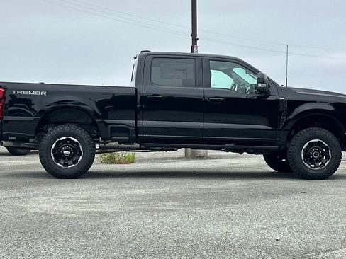 New 2026 Ford F250 Lariat w/ Tremor Off-Road Package AWD/4WD image 6