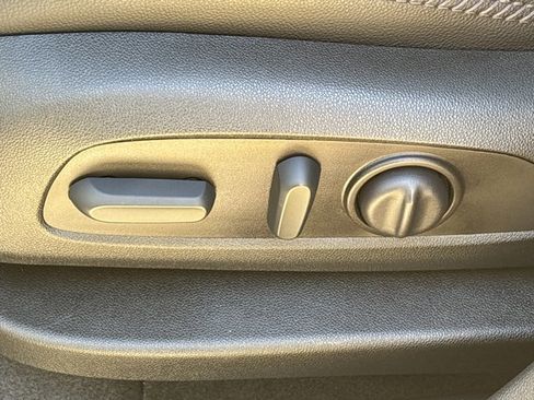 Used 2022 GMC Terrain Denali w/ Denali Premium Package AWD/4WD image 19