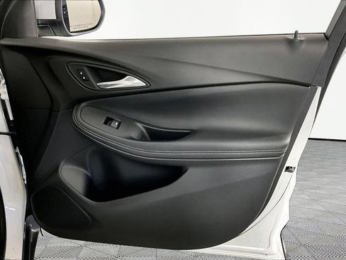 Certified 2022 Buick Encore GX Essence w/ Advanced Technology Package AWD/4WD image 27