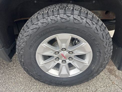 Used 2021 GMC Sierra 1500 SLE AWD/4WD image 14