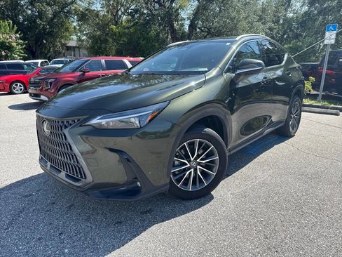 Used 2025 Lexus NX 250 FWD w/ Accessory Package (Z2) image 2