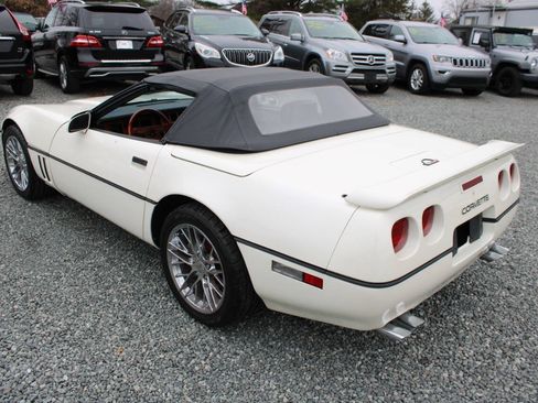 Used 1989 Chevrolet Corvette Convertible RWD image 17