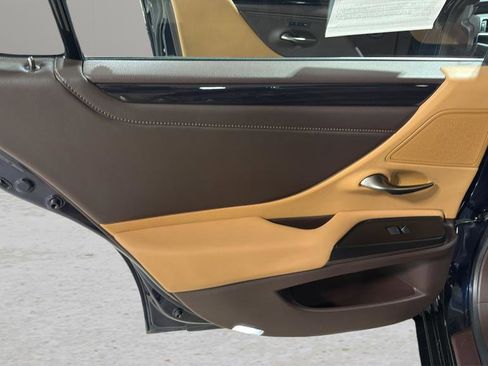 Used 2019 Lexus ES 350 w/ Premium Package image 13