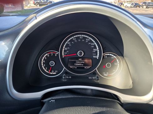 Used 2014 Volkswagen Beetle 2.5 image 9