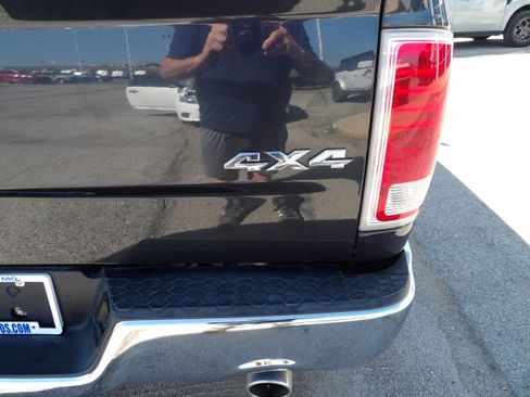 Used 2015 RAM 1500 Laramie w/ Convenience Group AWD/4WD image 8
