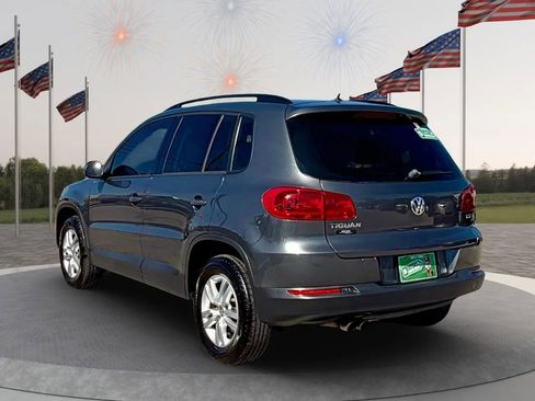 Used 2016 Volkswagen Tiguan S image 7