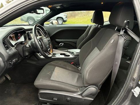 Used 2023 Dodge Challenger SXT w/ Blacktop Package image 19