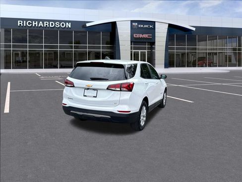 Used 2024 Chevrolet Equinox LT w/ LPO, Floor Liner Package FWD image 5